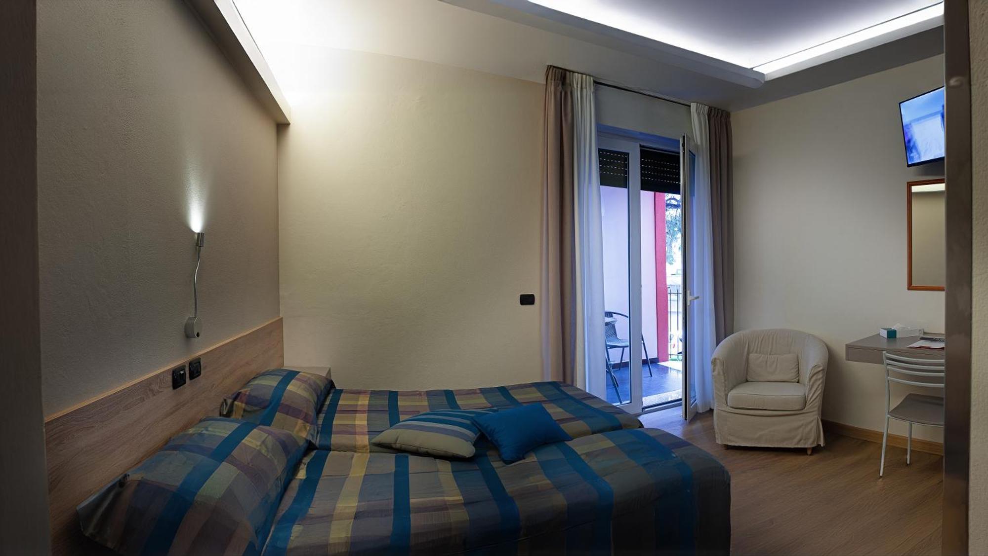 Hotel Savoia لينانو سابيادورو المظهر الخارجي الصورة